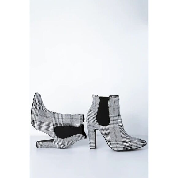 Lulus Rabea Black and White Plaid High Heel Booties Sz 8 - Picture 4 of 11